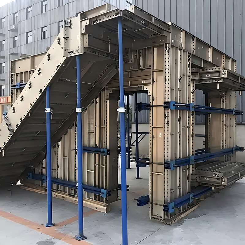 Middle Eastern steel support